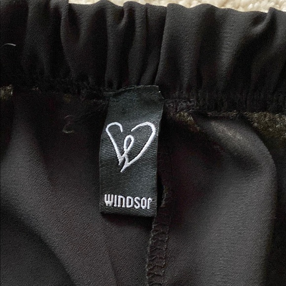 Black Lace Trim Shorts - Picture 2 of 4